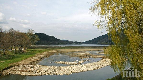 Най-големият водоем в САЩ е достигнал най-ниското ниво на вода в историята си