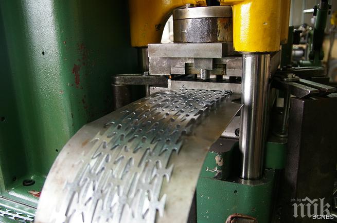 Бизнесът спира производства за един час в знак на протест