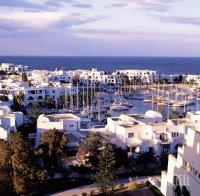 Затварят 80 джамии в Тунис