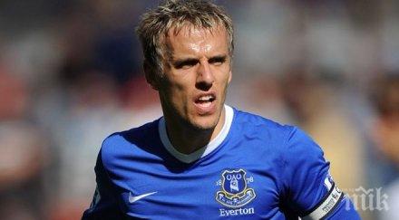 фил невил става помощник треньор валенсия