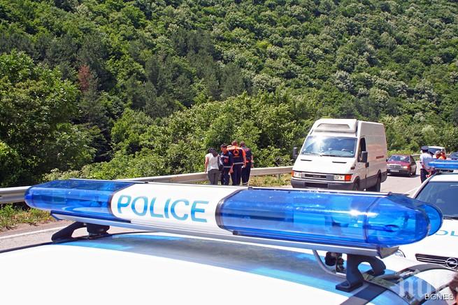 Полицията издирва четирима за жестокото убийството на АМ Струма