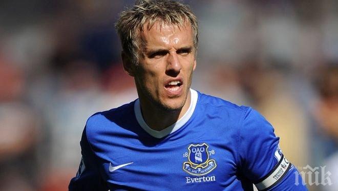 Фил Невил става помощник-треньор на Валенсия