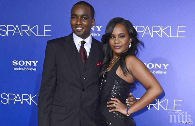 Скандал! Гаджето на Боби Кристина на съд за 10 млн. долара - биел я редовно