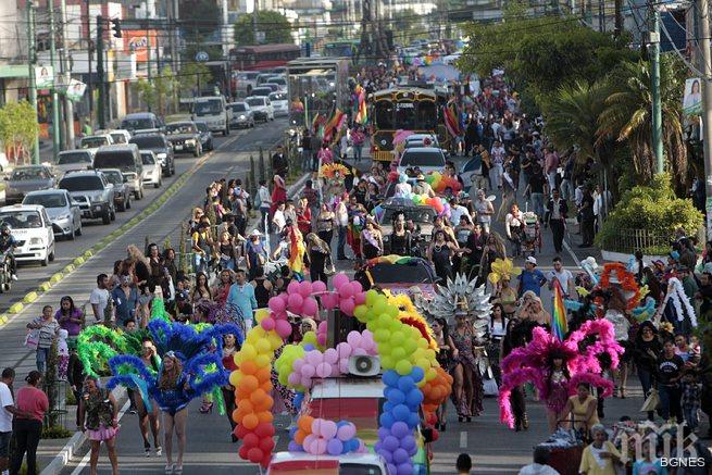 Турската полиция се разправи с гейпрайд в Истанбул
