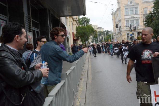 Вижте как ескалира конфликтът между Явор Бахаров и анти-гей парада! Ето как полицията спаси актьора (снимки)