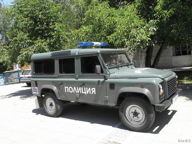 Хванаха трима измамници, обрали 2500 лв. от баба, дали й сухи пасти