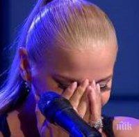 Деси Слава аха да спраска роклята си при Слави! Вижте колко е напълняла (снимка)