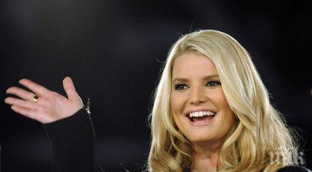 джесика симпсън отваря първия бутик година