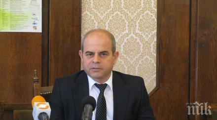 двама кметове влизат битка креслото русе