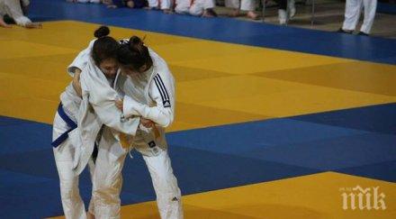 марая любенова сребро бронз турнира сплит