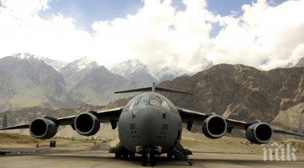 113 загинали самолет падна жилищен квартал суматра