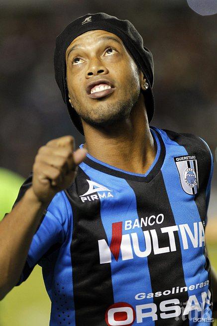 Роналдиньо ще продължи кариерата си в Турция