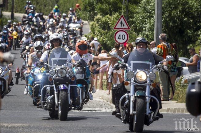 Безработен от село Росен спечели наградата на Еврофутбол - Harley-Davidson Iron 883