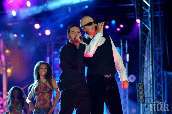 Супер скандал! Хора на Слави изкупиха билетите за концерта, ще ги търгуват на черно