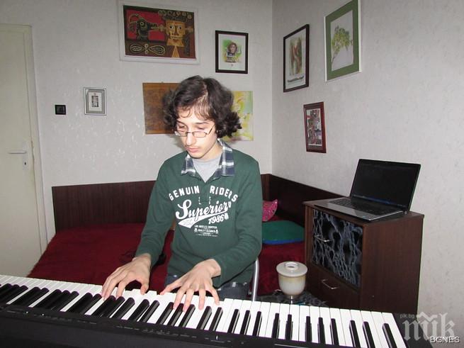 13-годишен пианист прави дебют като композитор