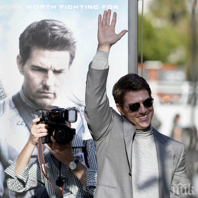 Том Круз се връща в изтребителя