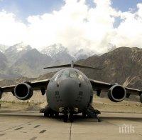 Катастрофата с военен самолет в Индонезия убила 135 души