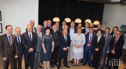 генералният секретар европейската народна партия герб спечели доверието българите местните избори