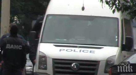 пик акция нелегалните имигранти около женския пазар