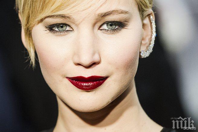 Дженифър Лорънс отново се раздели с приятеля си