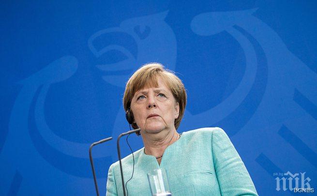 Меркел: Германия няма да преговаря преди референдума