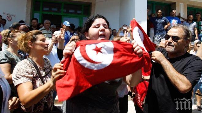 Извършителят на терористичното нападение в курорт в Тунис се е обучавал в Либия