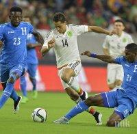 Чичарито счупи ключица в контрола на Мексико