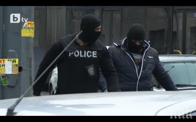Задържаха 18 души с наркотици при спецакция във Варна