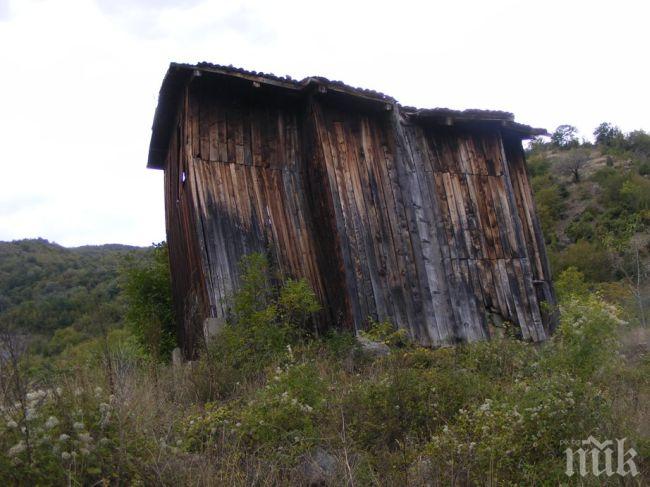 За 18-ти път събориха незаконни бараки в Малинова долина
