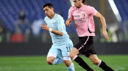 дженоа взе наем халф лацио