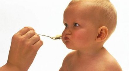 майка намери стъкла бебешка каша