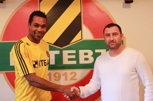 Ботев (Пд) подписа официално със Споркел