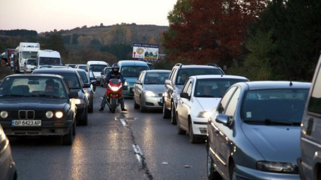 Затворени са проходите Превала и Пампорово