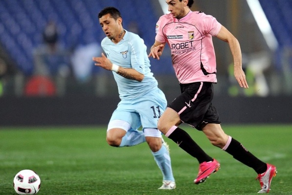 Дженоа взе под наем халф на Лацио