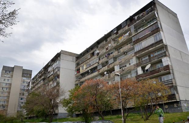 Поп и магьосница спретнаха скандал заради блока на смъртта 