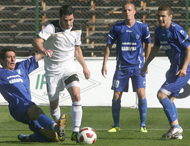 Славия чака национал от Хаити