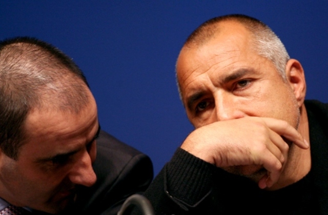 Борисов е част от корупционната схема за дюните