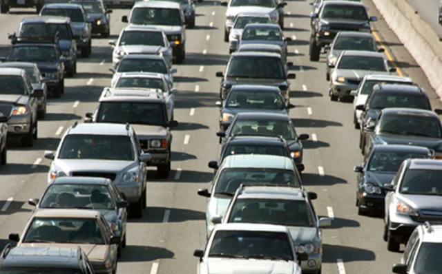 Нов сериал на БНТ блокира трафика в София