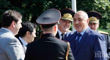 премиерът борисов поздрави служителите мвр празника снимки