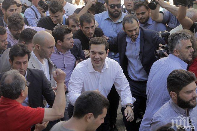 СИРИЗА след победата в референдума: Гръцкото правителство ще продължи напред за споразумение с кредиторите