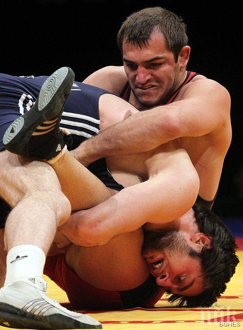 Михаил Ганев се върна на тепиха с победа