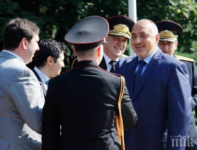 Премиерът Борисов поздрави служителите на МВР за празника им (снимки)