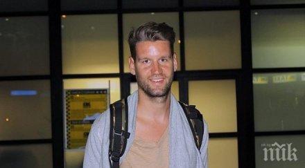 левски кърпи защитата австриец