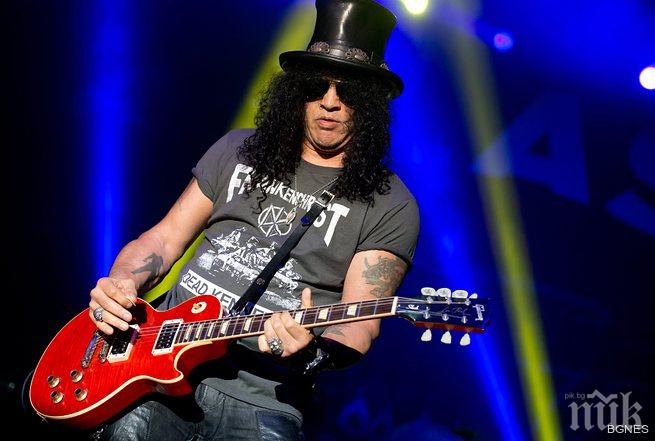 Слаш си падал по момиченцето от Екзорсистът