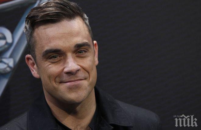 Пада си по комфорта! Вижте причината, заради която Роби Уилямс идва в България