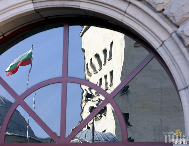 Конституционният съд образува дело срещу правилата за избор на управител на БНБ