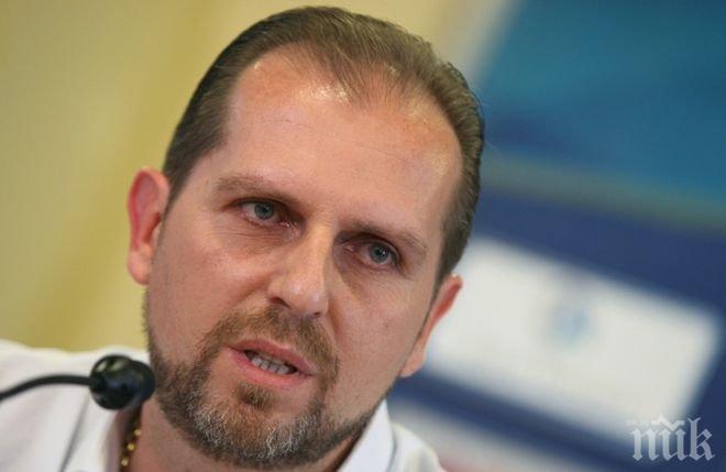 Адвокат Ангелов: Ще дадем акции на феновете