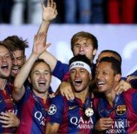 Барса облича фланелки от ерата на Стоичков (снимка)