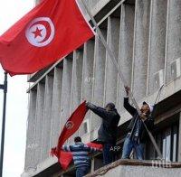 В Тунис призовават гражданите да пожертват част от свободата си в името на борбата срещу тероризма