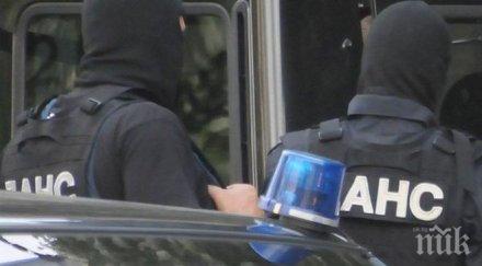 мащабна полицейска операция територията горна оряховица снимка